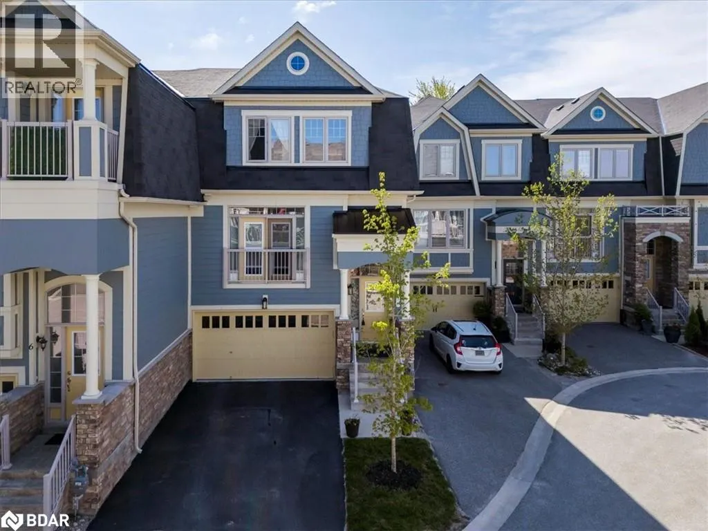 8 NAUTICAL Lane
