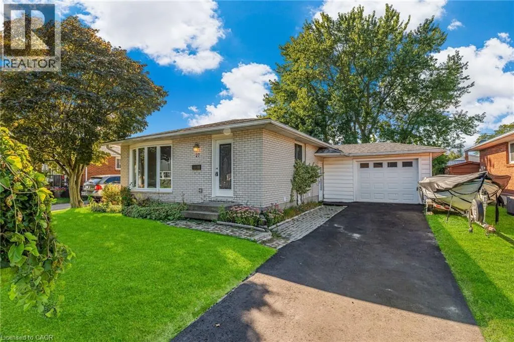 27 LOCKE Avenue