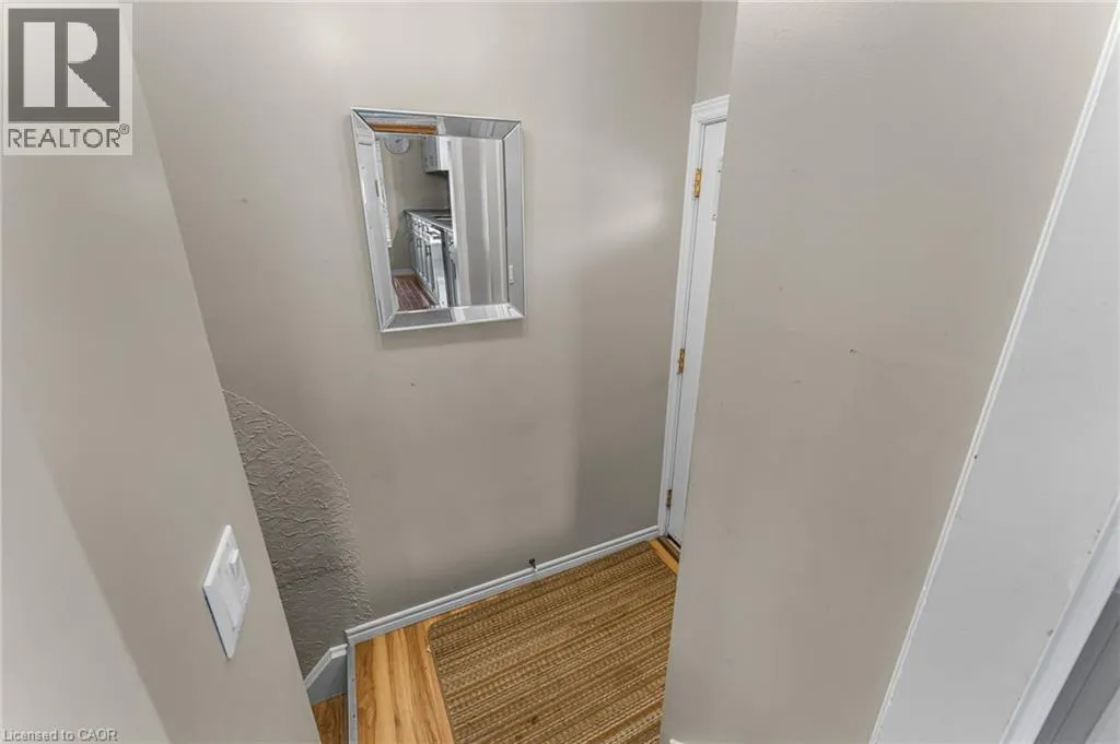 27 LOCKE Avenue