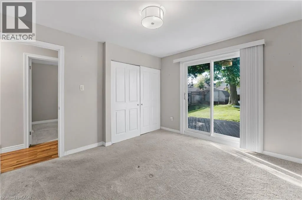 27 LOCKE Avenue