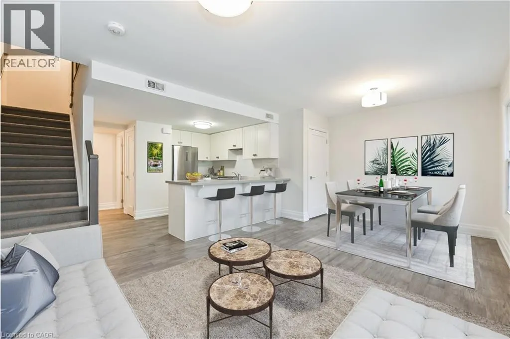 760 LAKESHORE Road E Unit# 207, #207