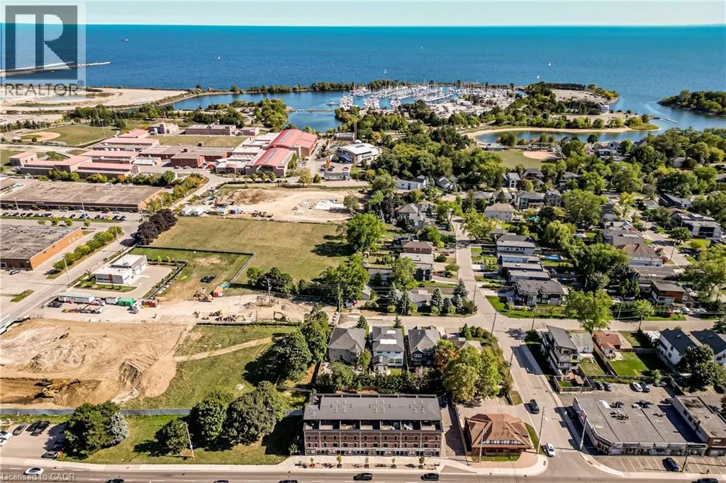 760 LAKESHORE Road E Unit# 207, #207