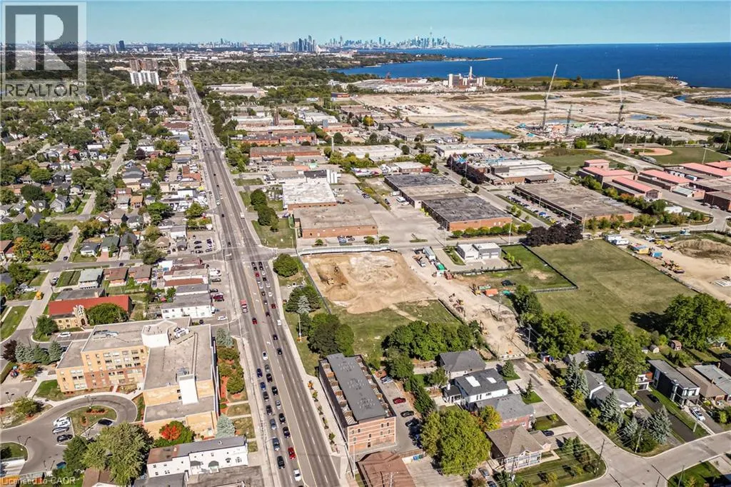 760 LAKESHORE Road E Unit# 207, #207