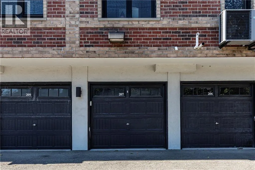 760 LAKESHORE Road E Unit# 207, #207