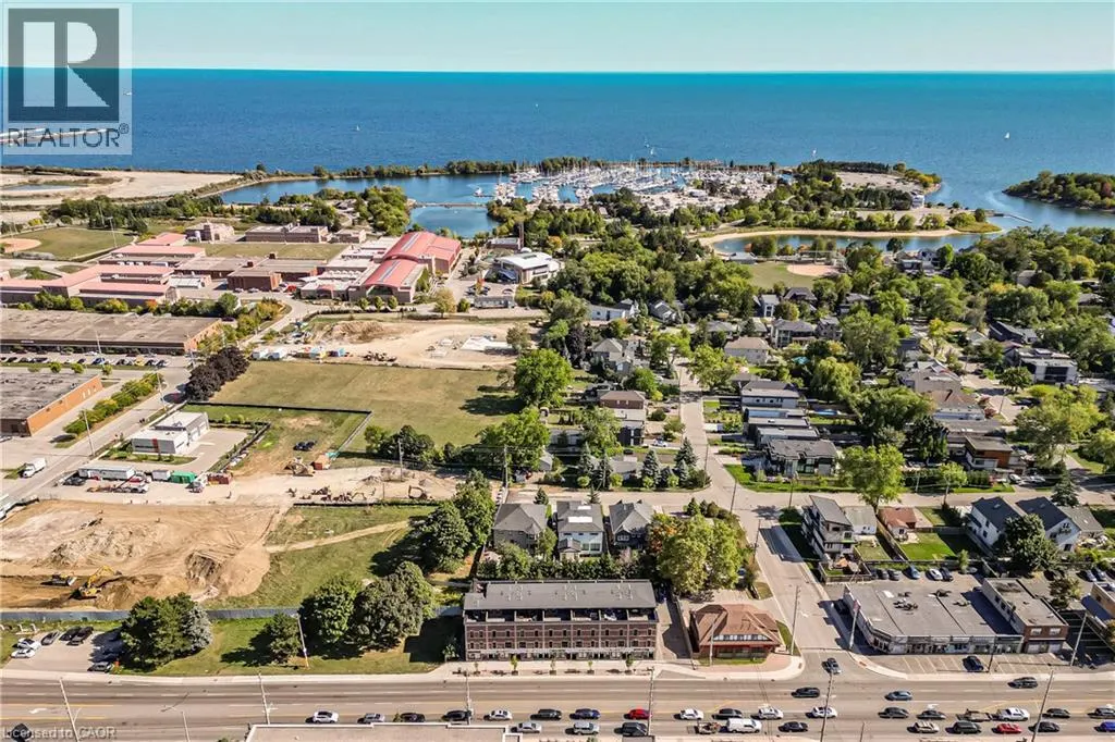 760 LAKESHORE Road E Unit# 207, #207