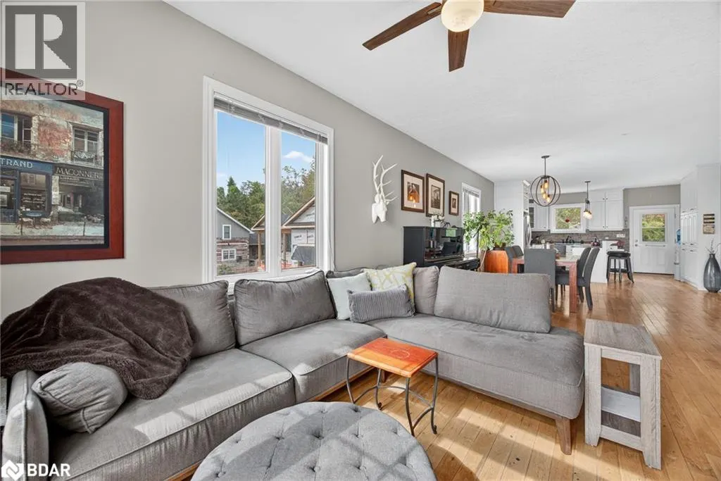 2258 LAKESHORE Road E