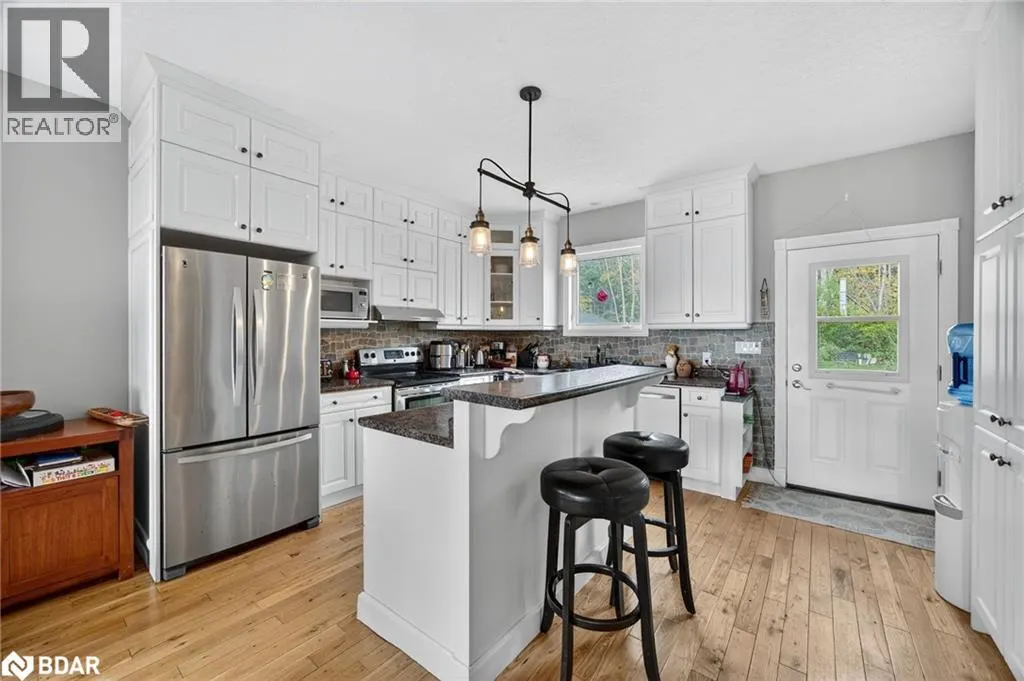 2258 LAKESHORE Road E