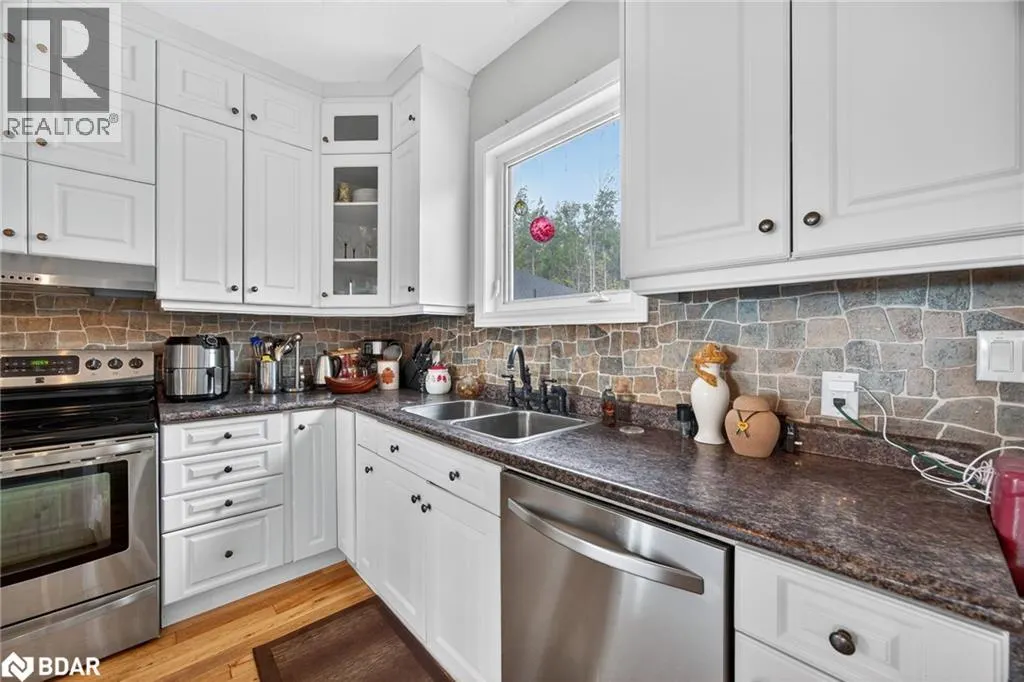 2258 LAKESHORE Road E