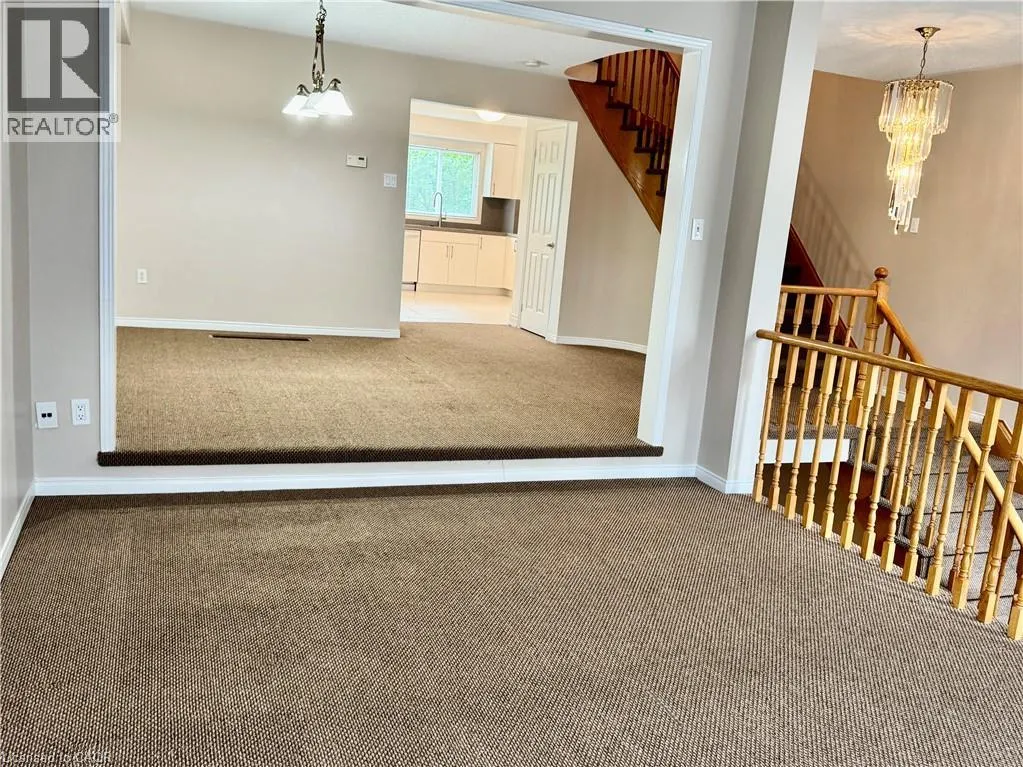 1140 LINDSAY Drive