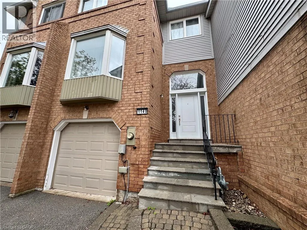 1140 LINDSAY Drive