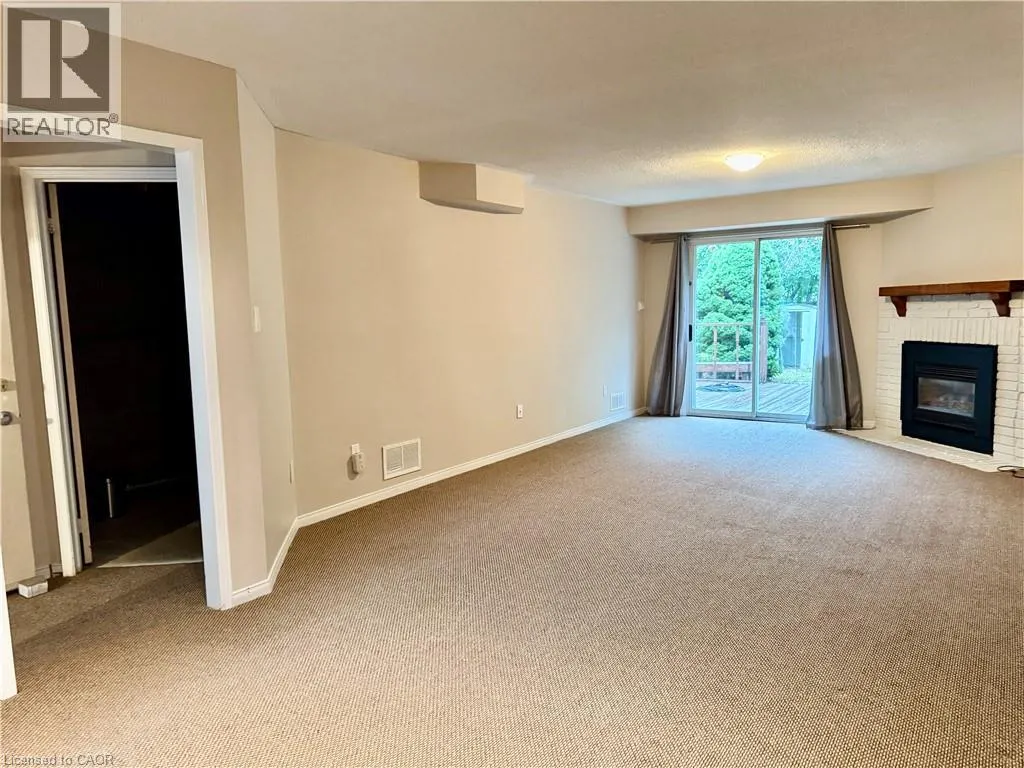 1140 LINDSAY Drive