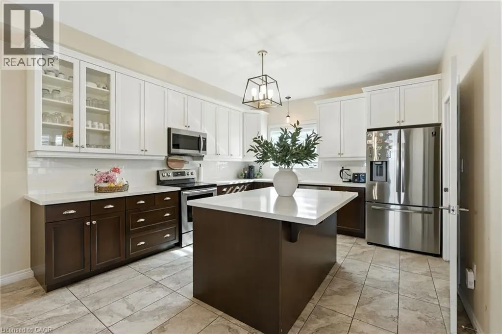 1533 UPPER SHERMAN Avenue