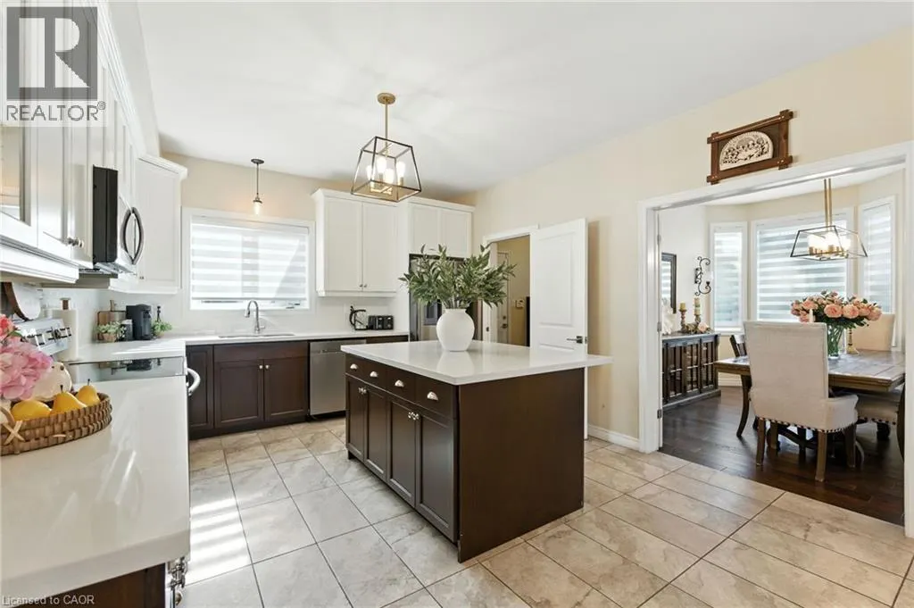 1533 UPPER SHERMAN Avenue