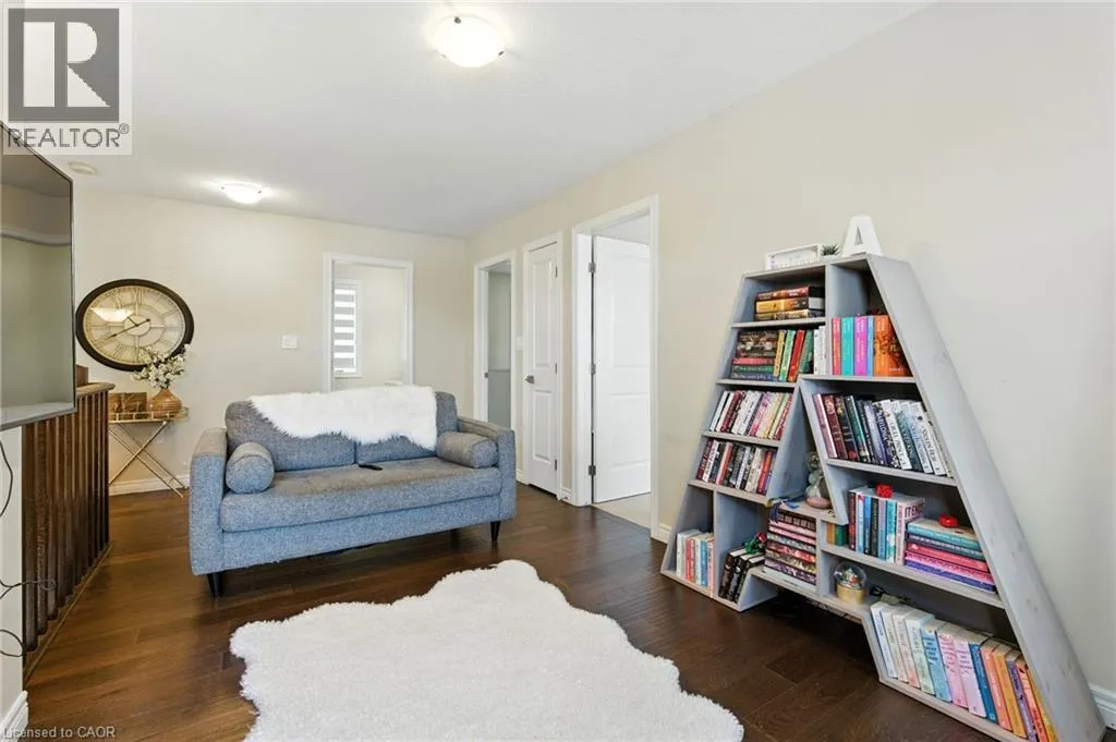 1533 UPPER SHERMAN Avenue