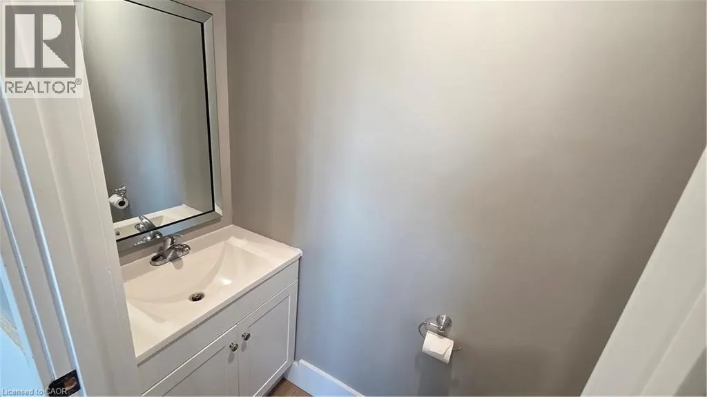 219 ST CATHARINES Street Unit# 1, #1