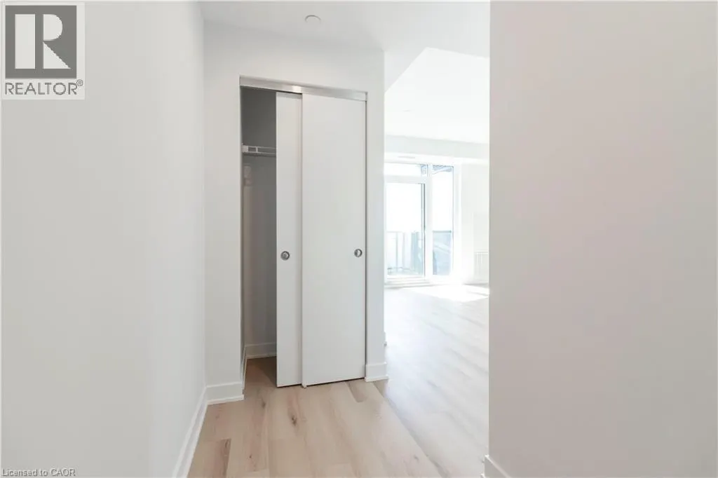 25 WELLINGTON Street S Unit# 1906, #1906