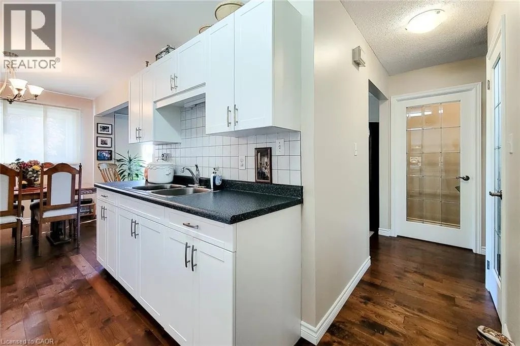 1115 PARAMOUNT Drive Unit# 88, #88