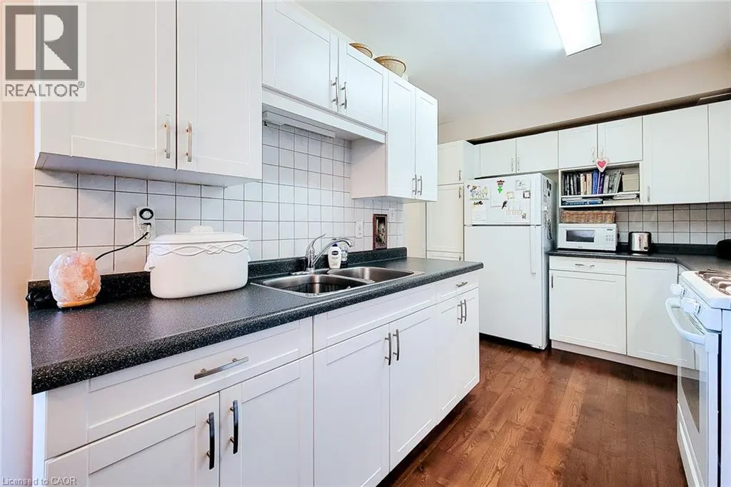 1115 PARAMOUNT Drive Unit# 88, #88