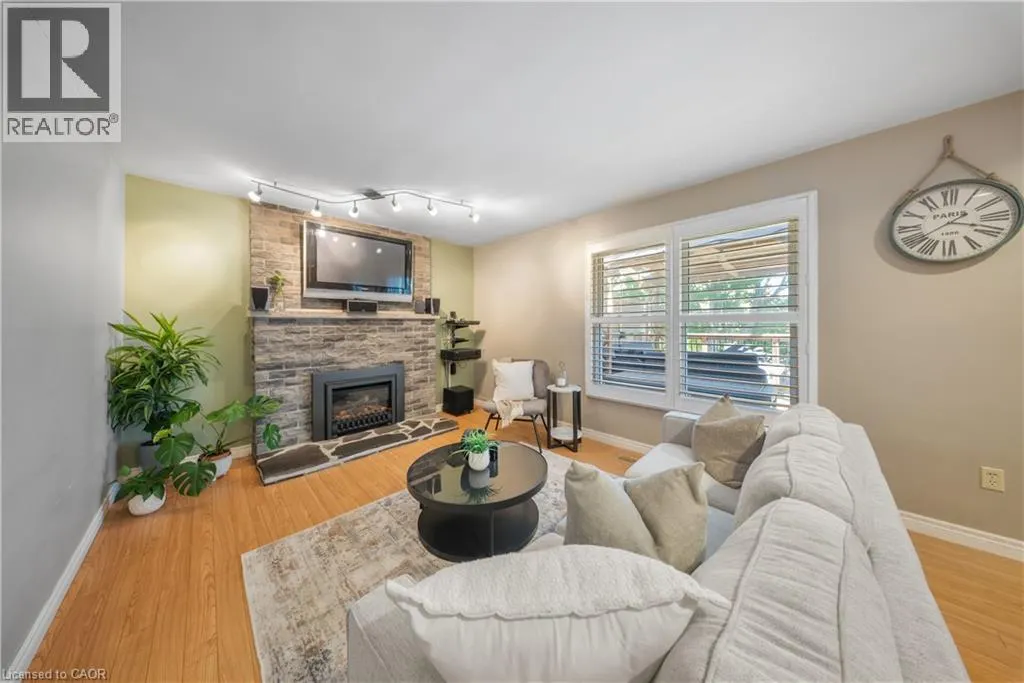 54 PATHFINDER Crescent