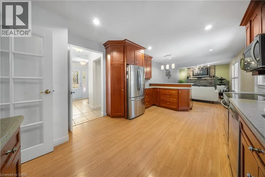 54 PATHFINDER Crescent