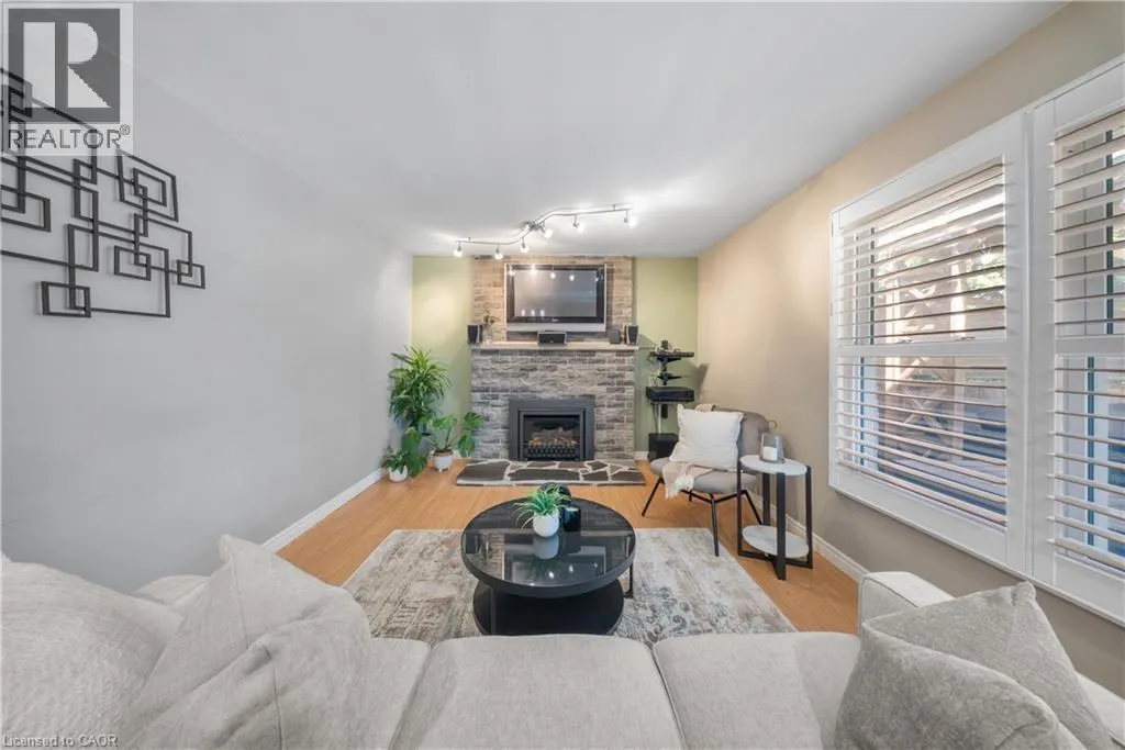 54 PATHFINDER Crescent