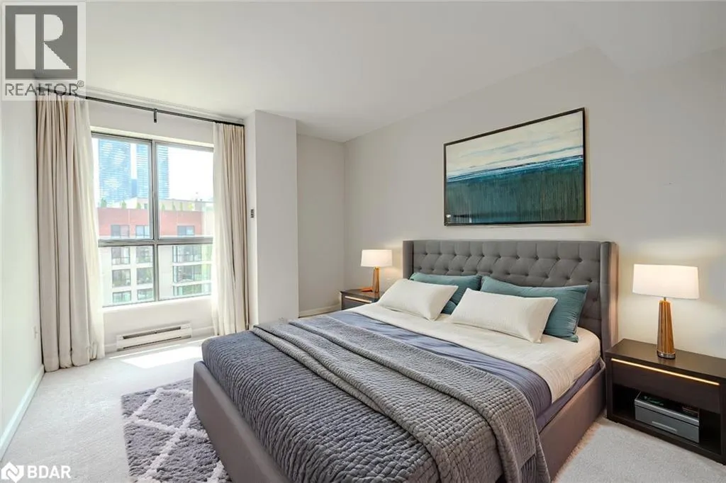 80 FRONT Street E Unit# 824, #824