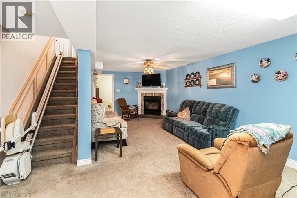 10 WENTWORTH Drive