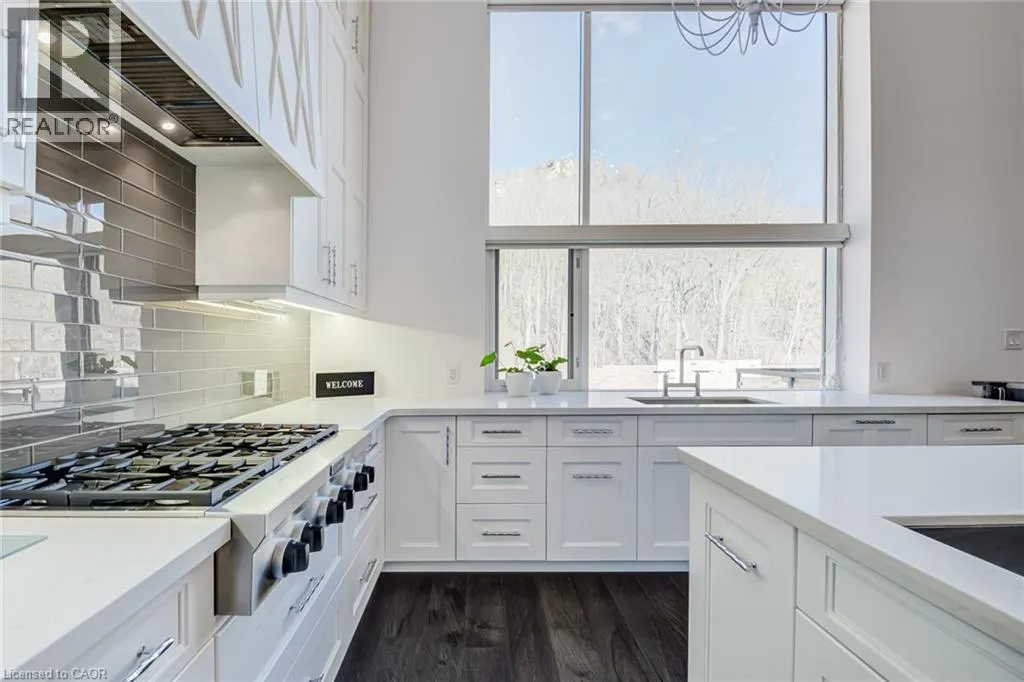 397 KING Street W Unit# 215, #215