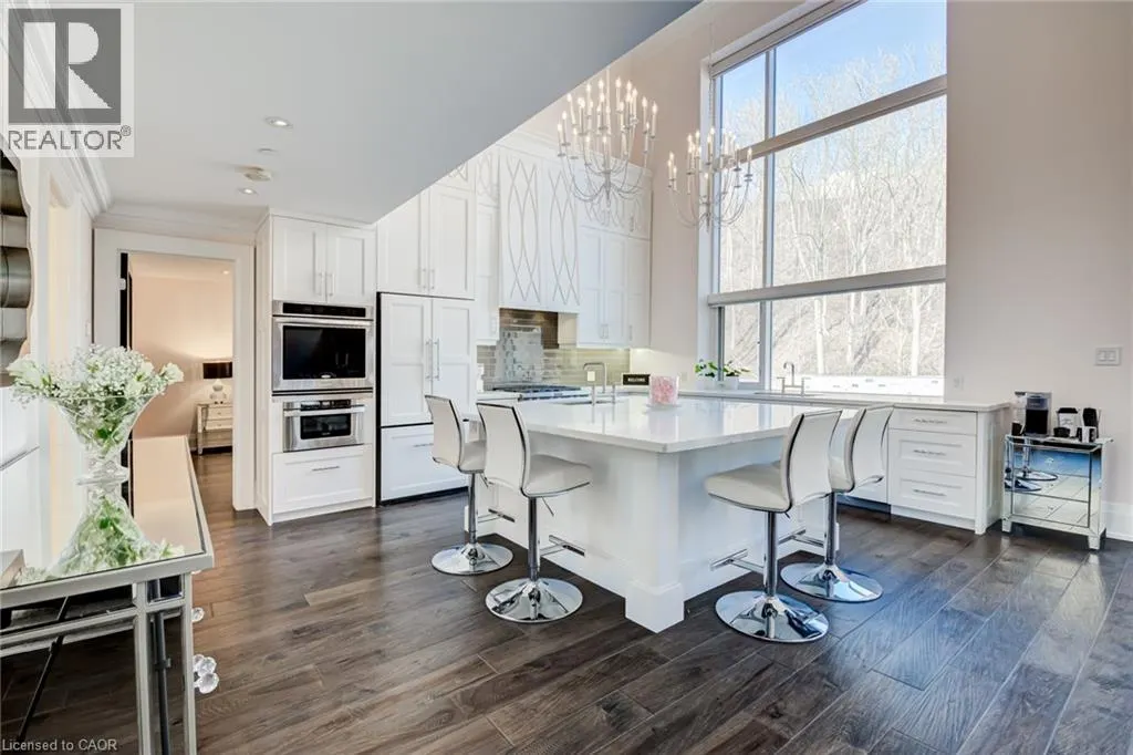 397 KING Street W Unit# 215, #215