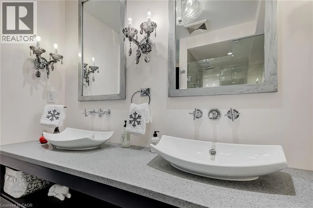 397 KING Street W Unit# 215, #215
