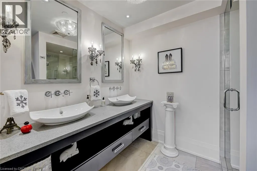 397 KING Street W Unit# 215, #215