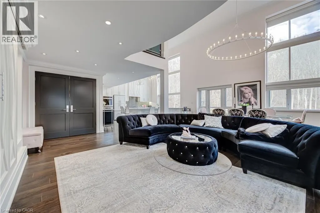 397 KING Street W Unit# 215, #215