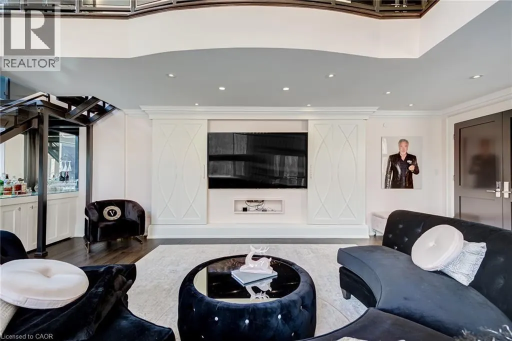 397 KING Street W Unit# 215, #215