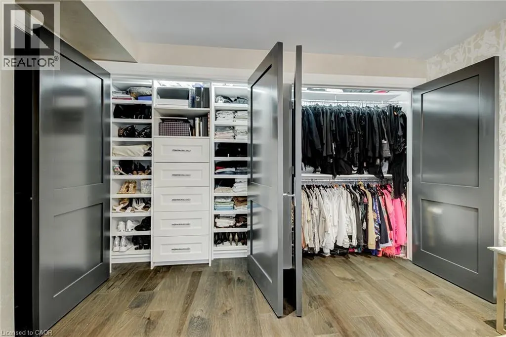 397 KING Street W Unit# 215, #215