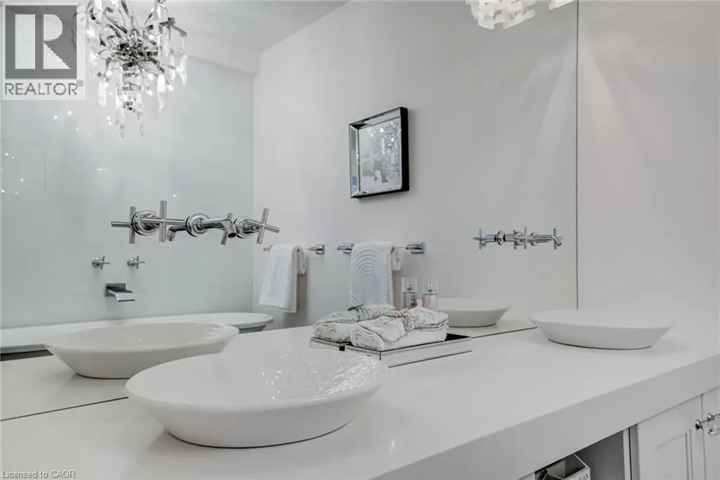 397 KING Street W Unit# 215, #215