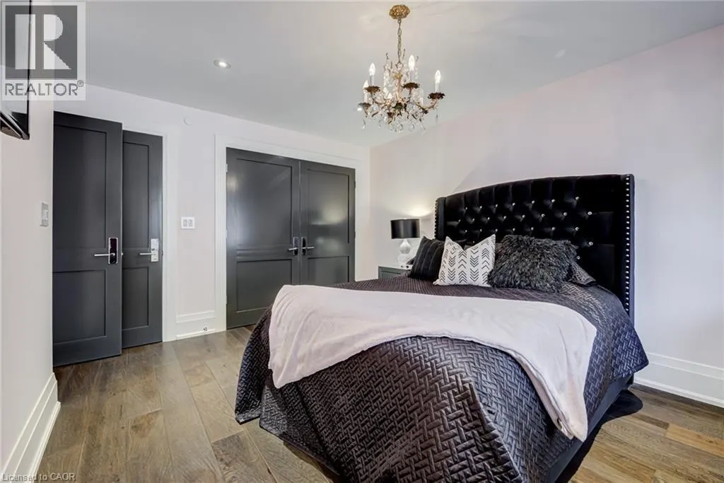 397 KING Street W Unit# 215, #215