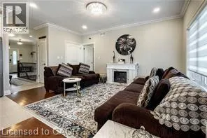 9 WILLIAM Street S
