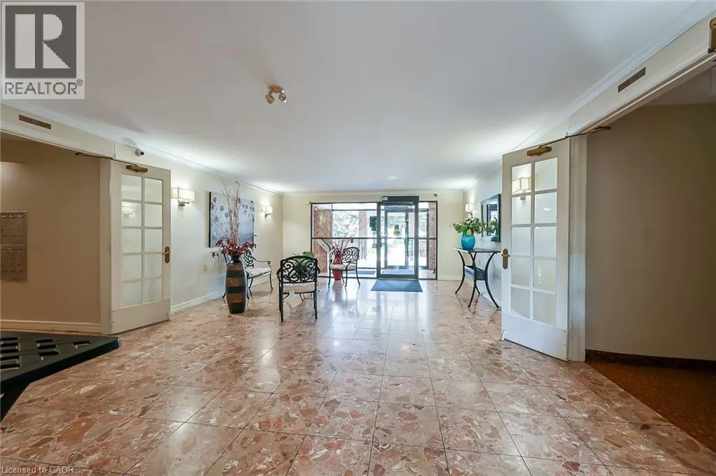 150 WILSON Street W Unit# PH1, #PH1