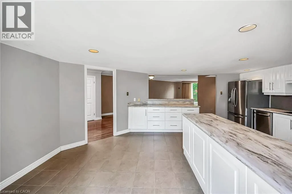 150 WILSON Street W Unit# PH1, #PH1
