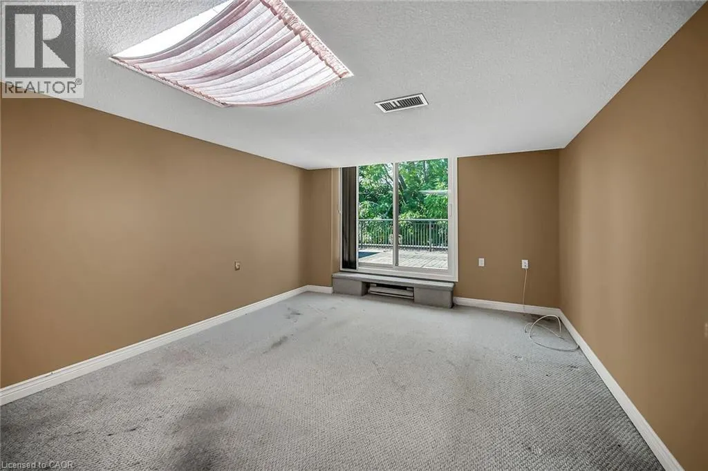 150 WILSON Street W Unit# PH1, #PH1