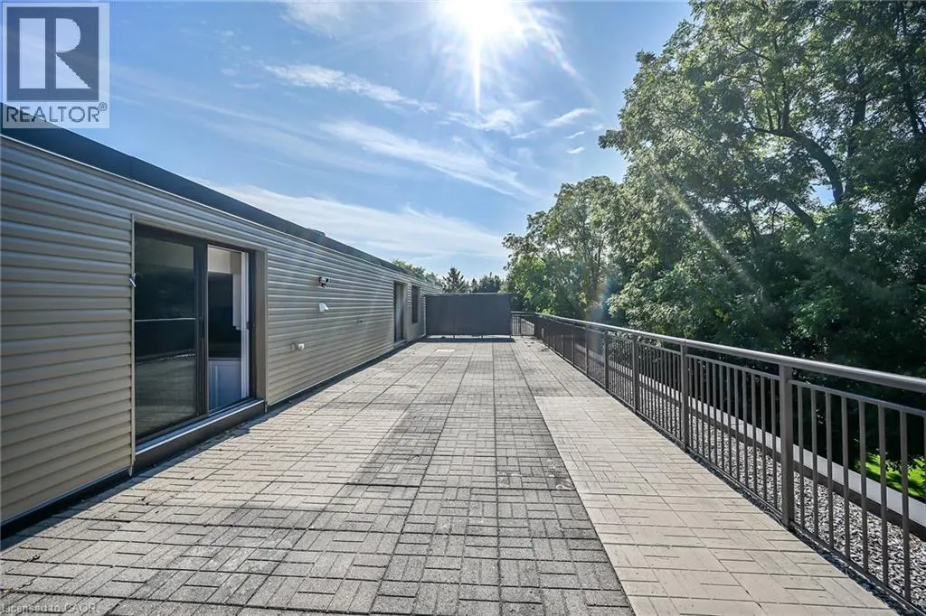 150 WILSON Street W Unit# PH1, #PH1