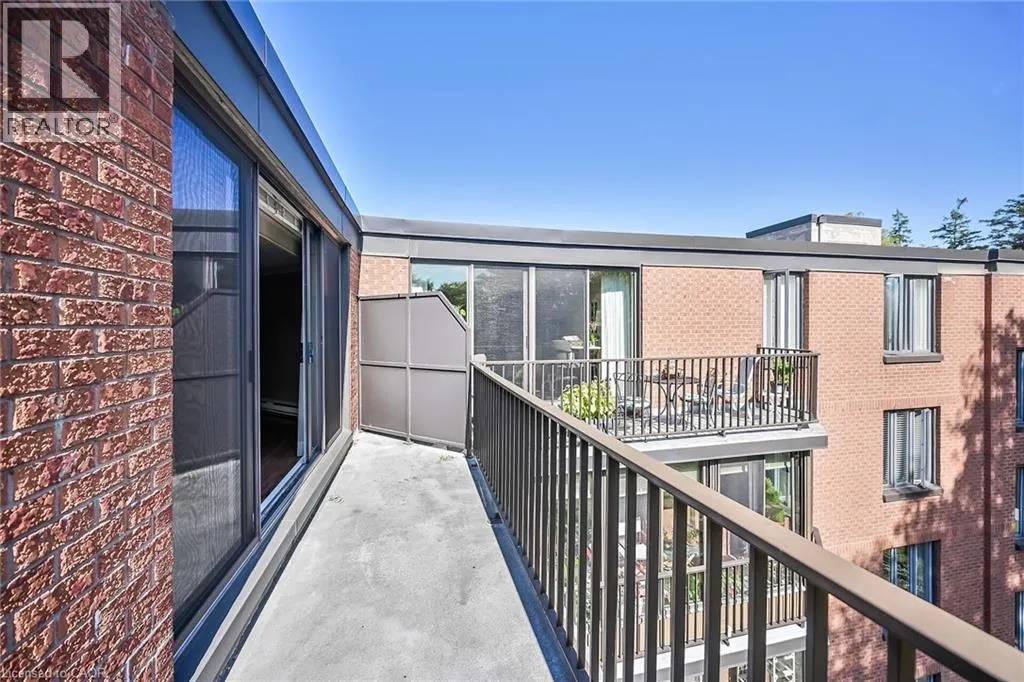 150 WILSON Street W Unit# PH1, #PH1