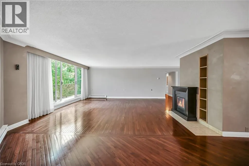150 WILSON Street W Unit# PH1, #PH1