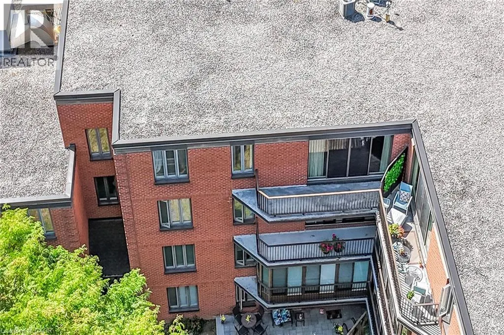 150 WILSON Street W Unit# PH1, #PH1