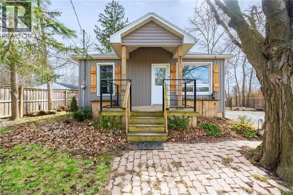 21 RENFREW Street E