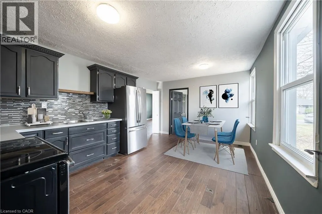 21 RENFREW Street E