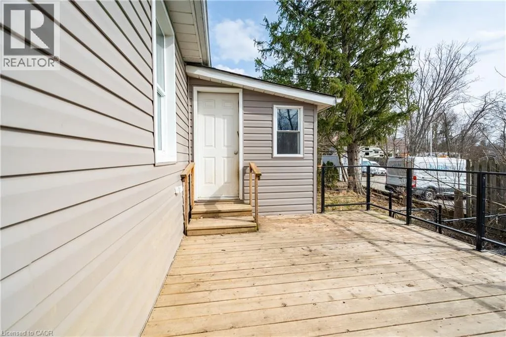 21 RENFREW Street E