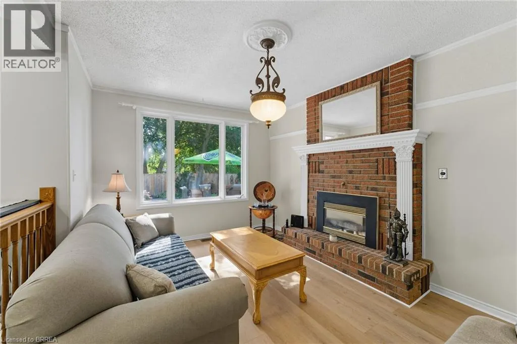 324 BURNETT Avenue