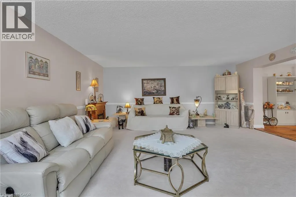 93 WESTWOOD Road Unit# 206, #206