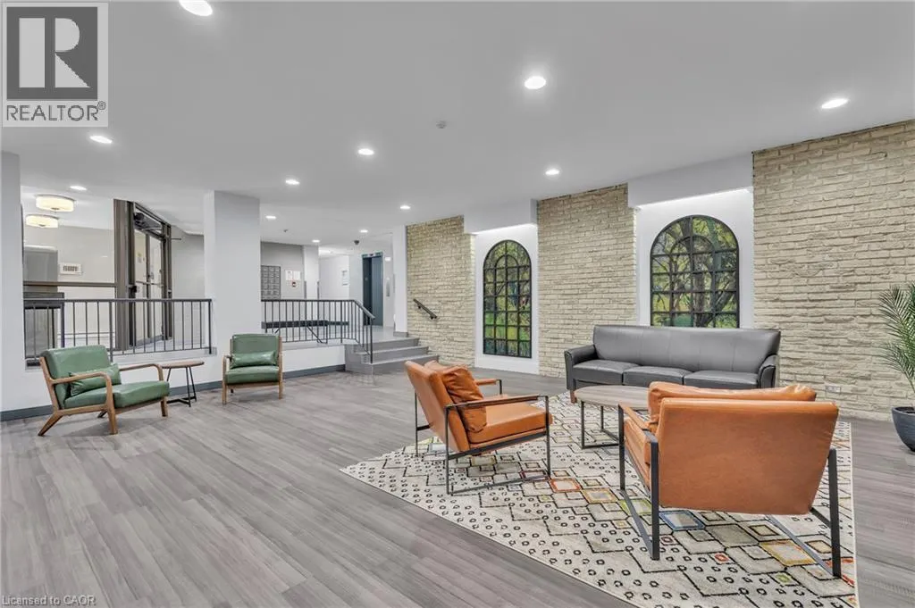 93 WESTWOOD Road Unit# 206, #206